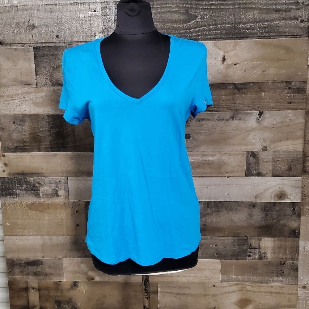 Tommy Hilfiger vneck top M